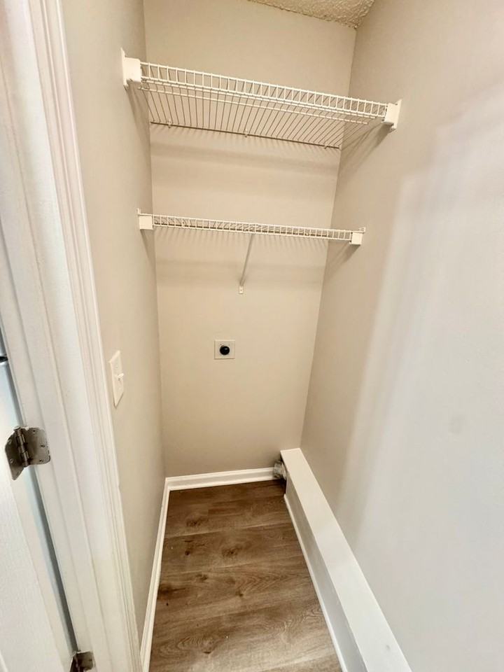 315 Flint Hill Rd - Photo 5 of 19