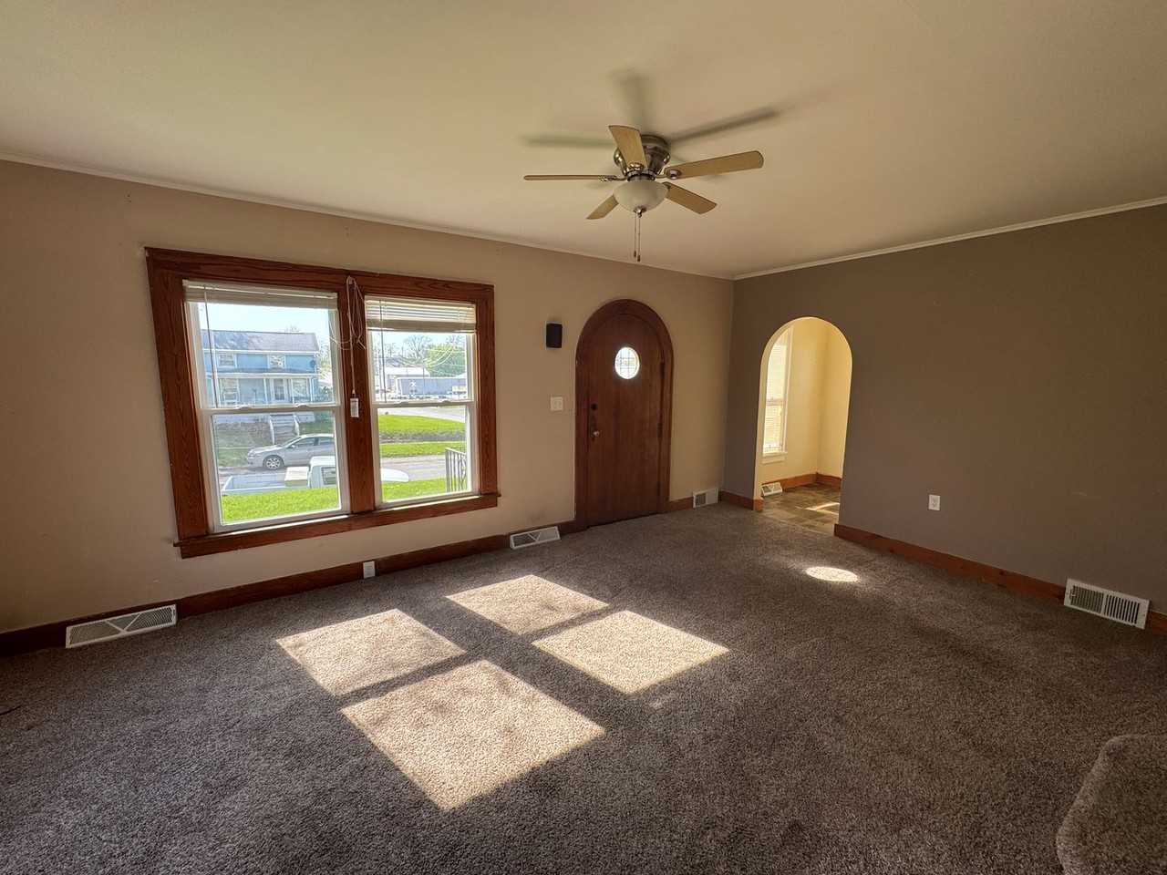 1101 3rd St - Photo 2 of 13