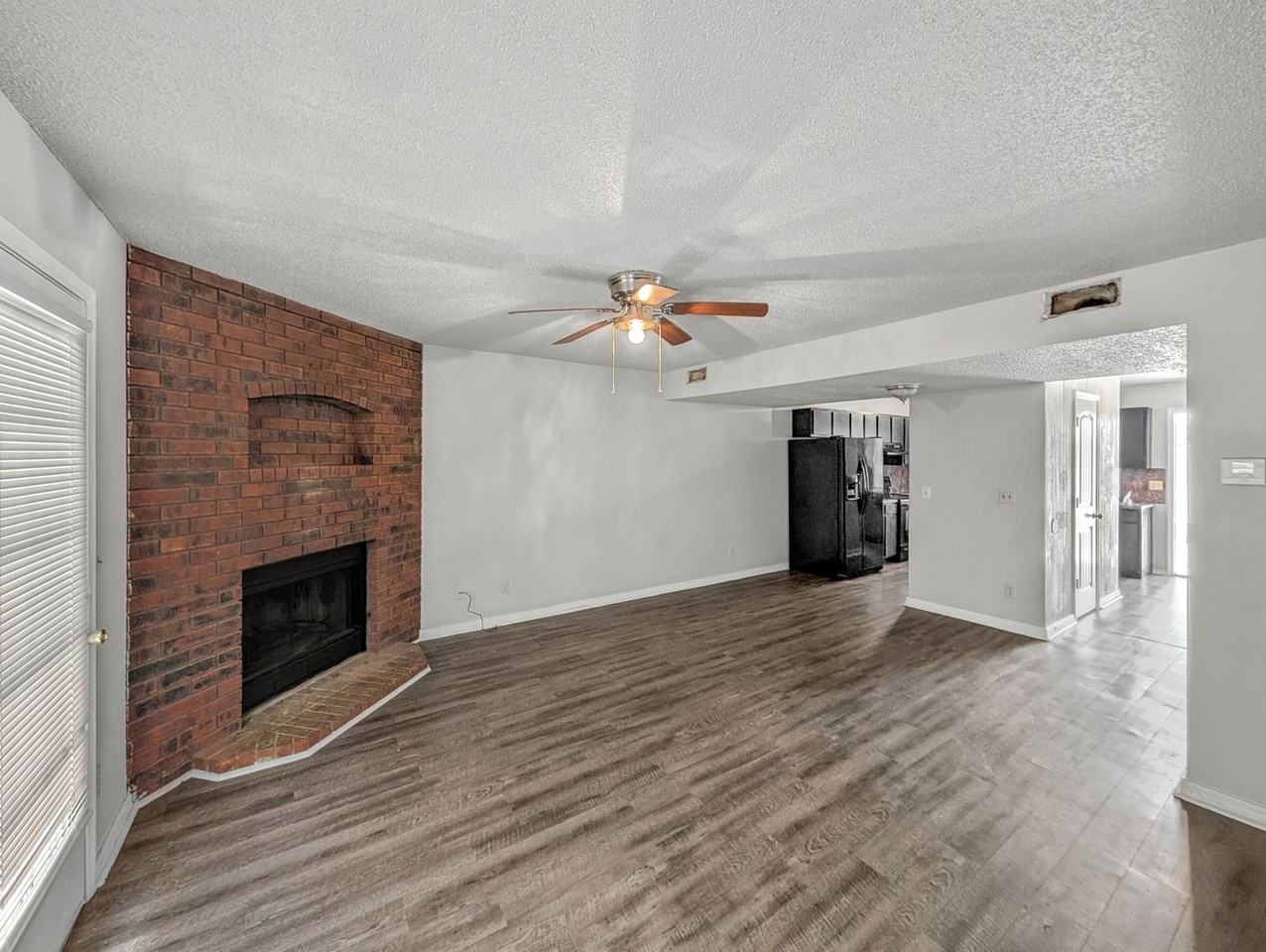 2456 N Brophy Cir - Photo 3 of 14