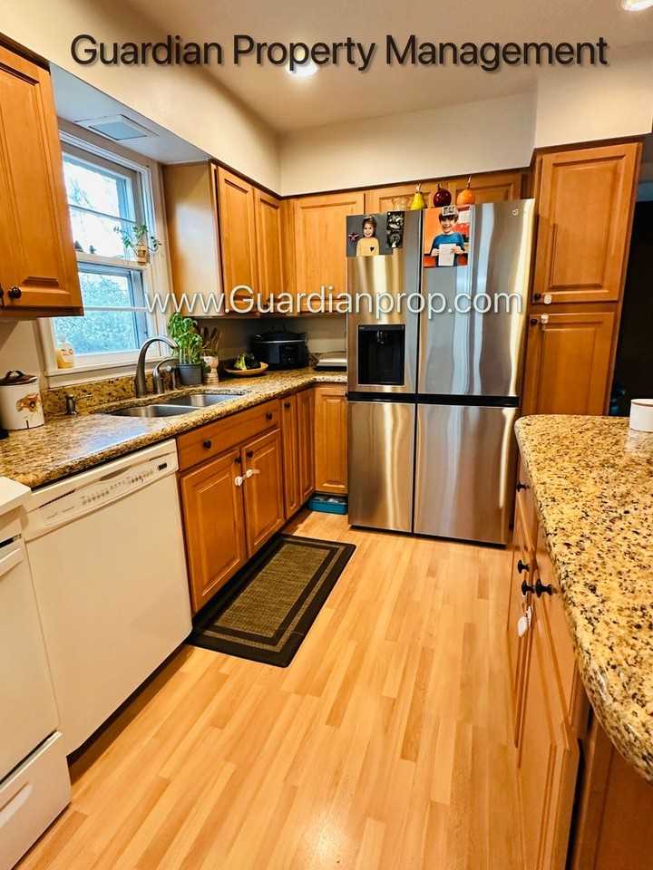 5017 W 60th St - Photo 7 of 28