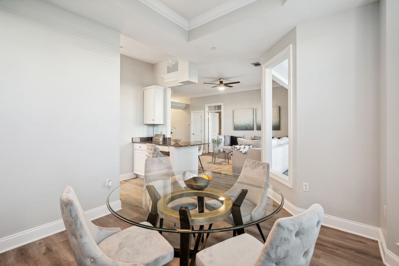 Mansion at Bala - Photo 5 of 26