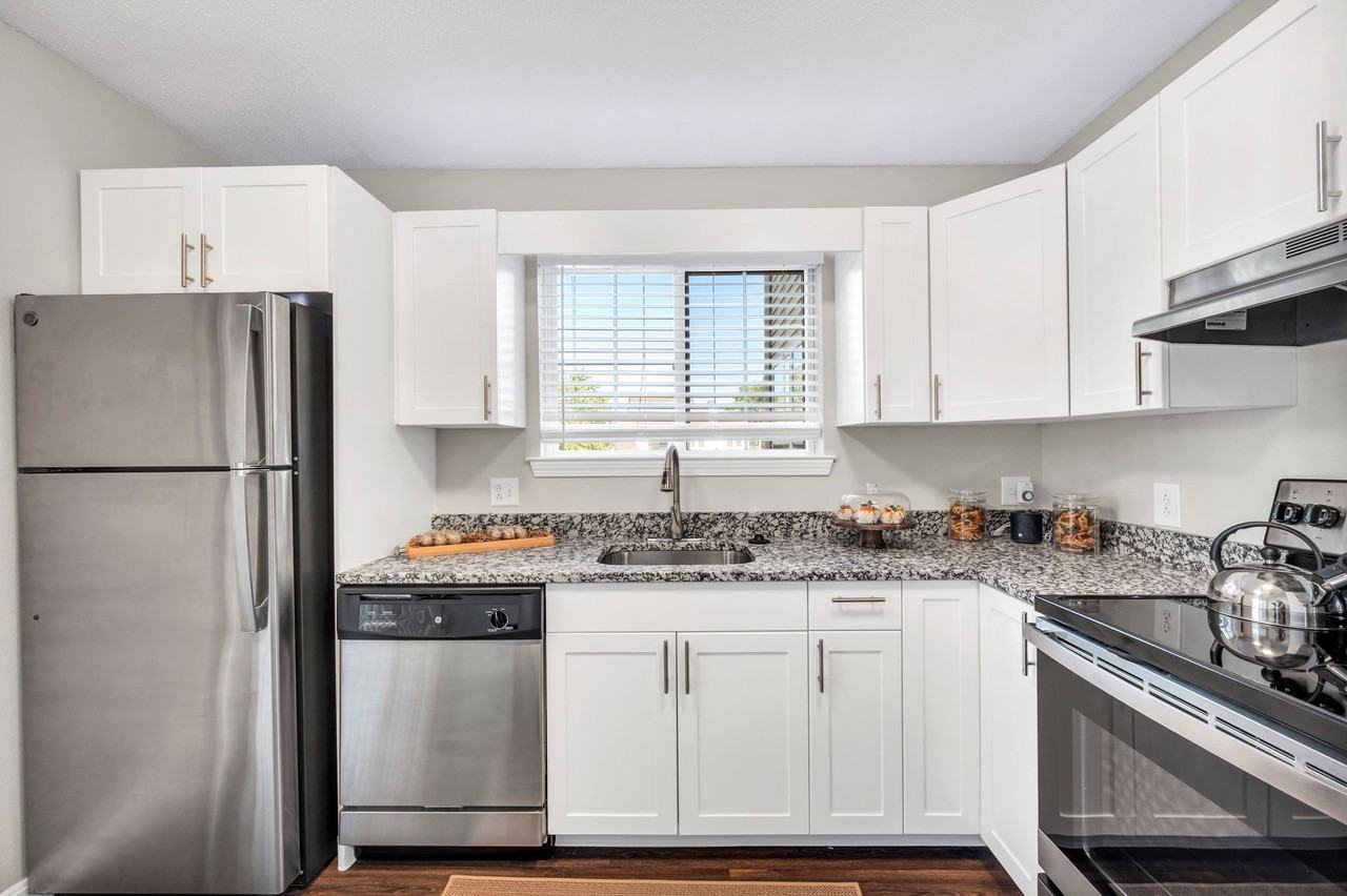 Windshire Terrace - Photo 4 of 24