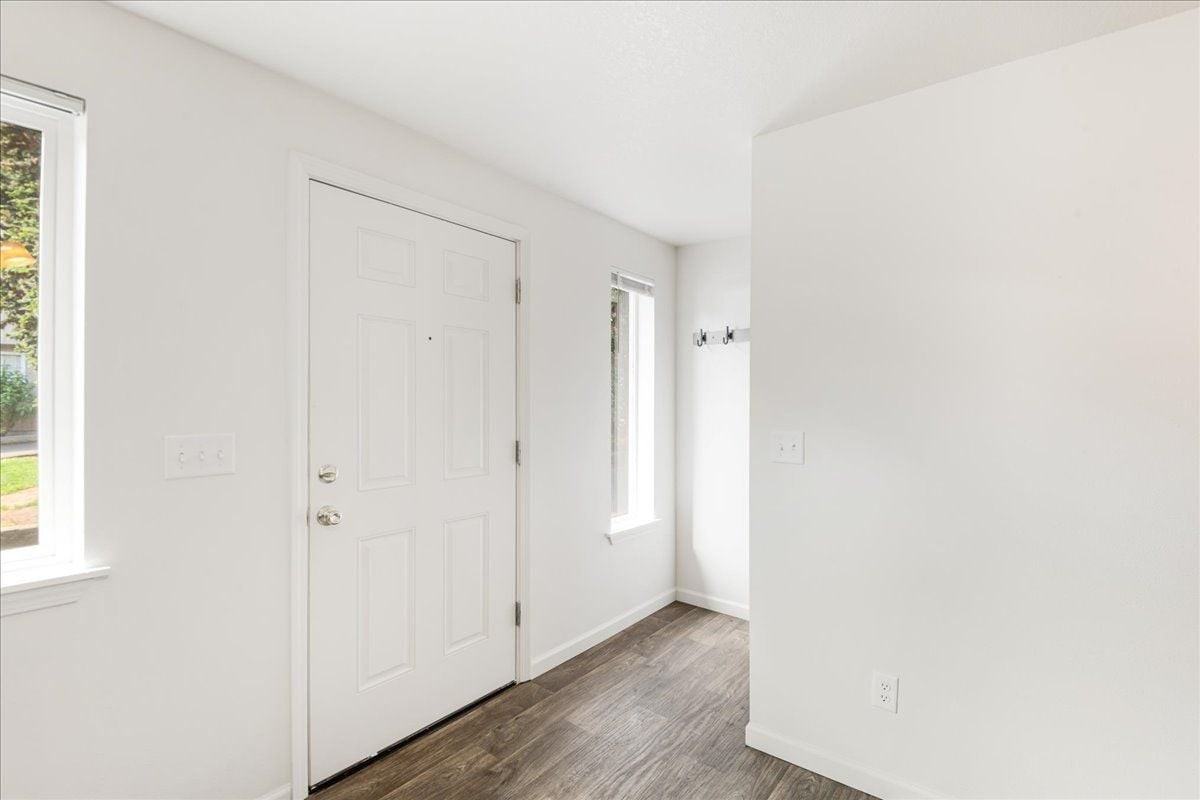 Lincoln Townhomes - Photo 3 of 29