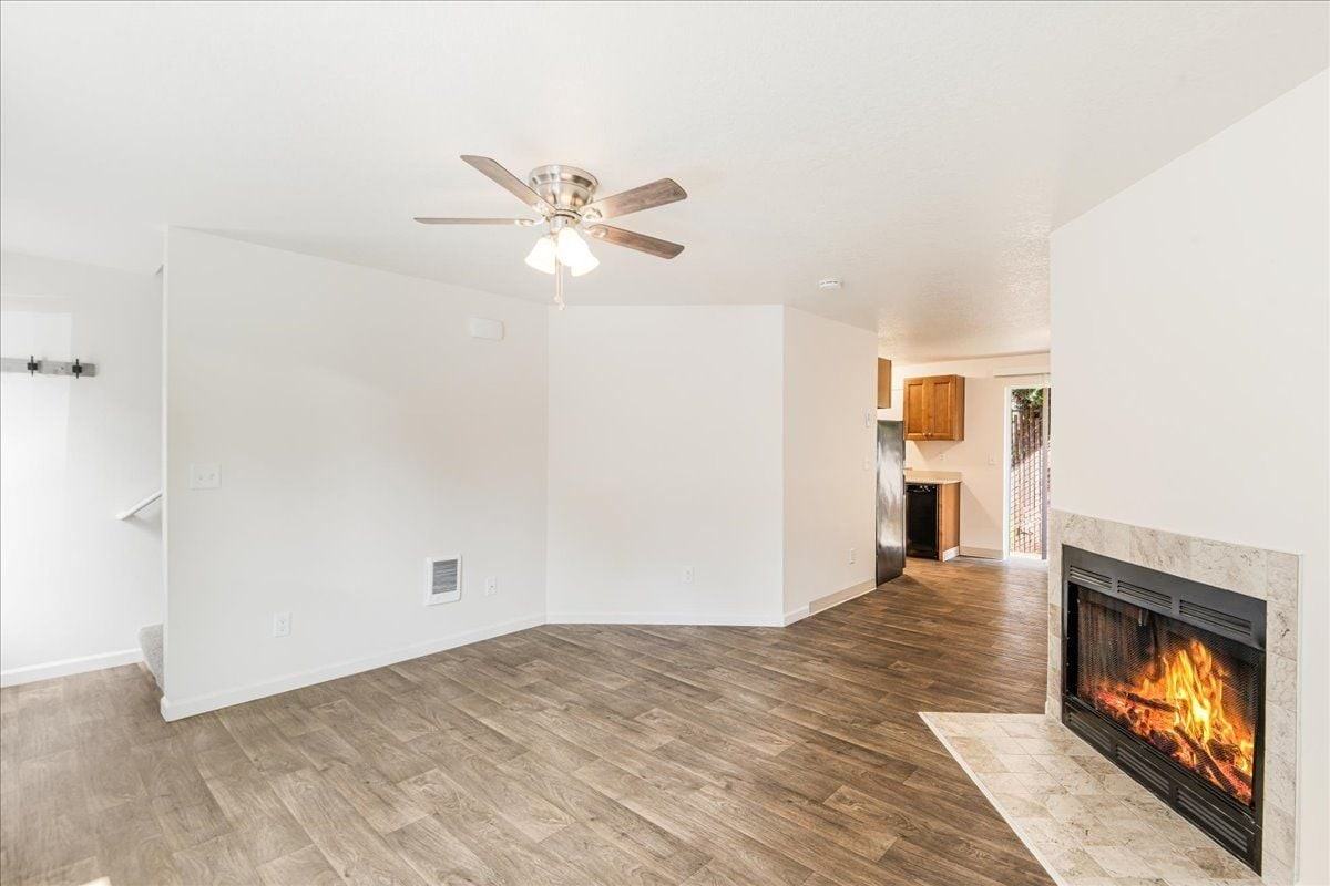 Lincoln Townhomes - Photo 7 of 29