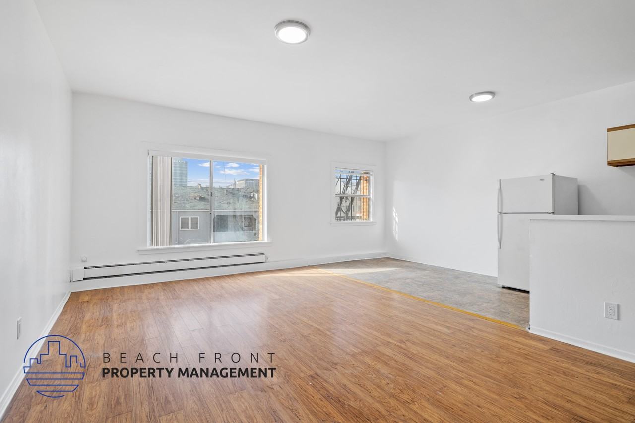 432 S. New Hampshire - Photo 5 of 15