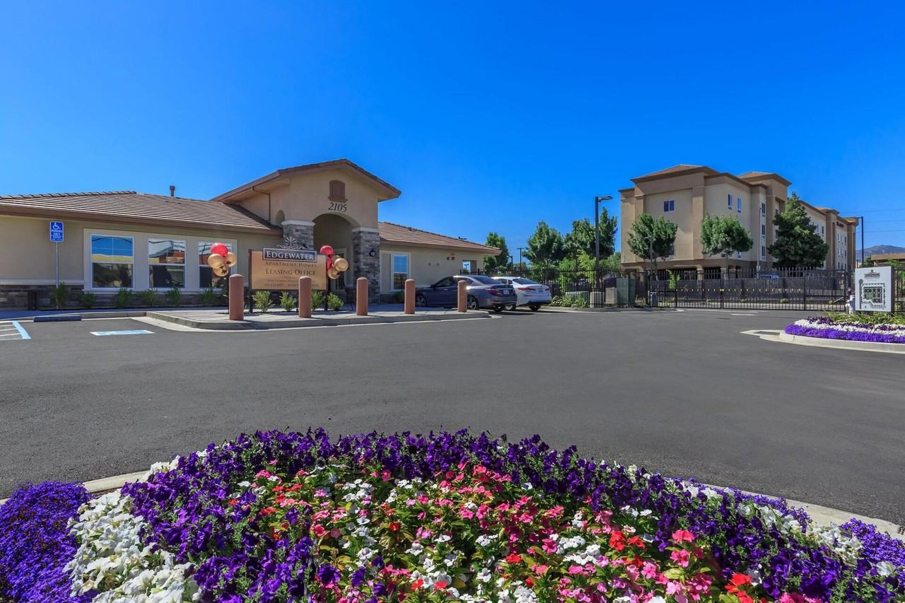 Edgewater - Photo 2 of 25