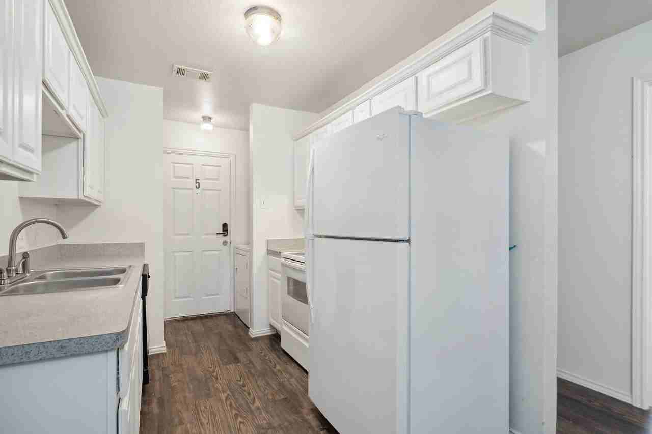 Birdell St - Photo 4 of 5