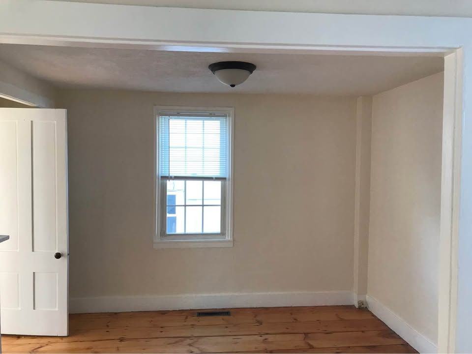 48 Central St - Photo 3 of 10