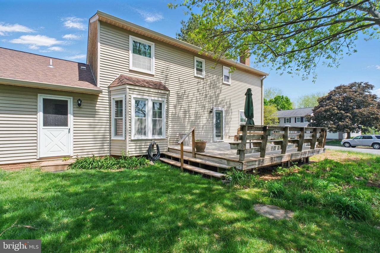 12451 Plowman Ct - Photo 2 of 32