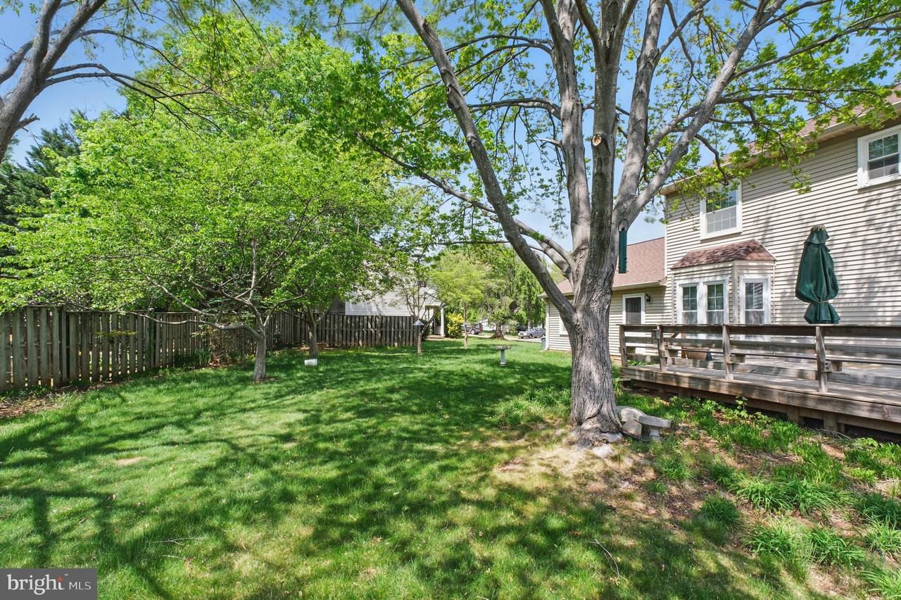 12451 Plowman Ct - Photo 3 of 32