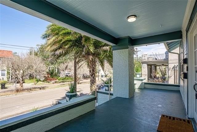 2427 Broadway St - Photo 3 of 19