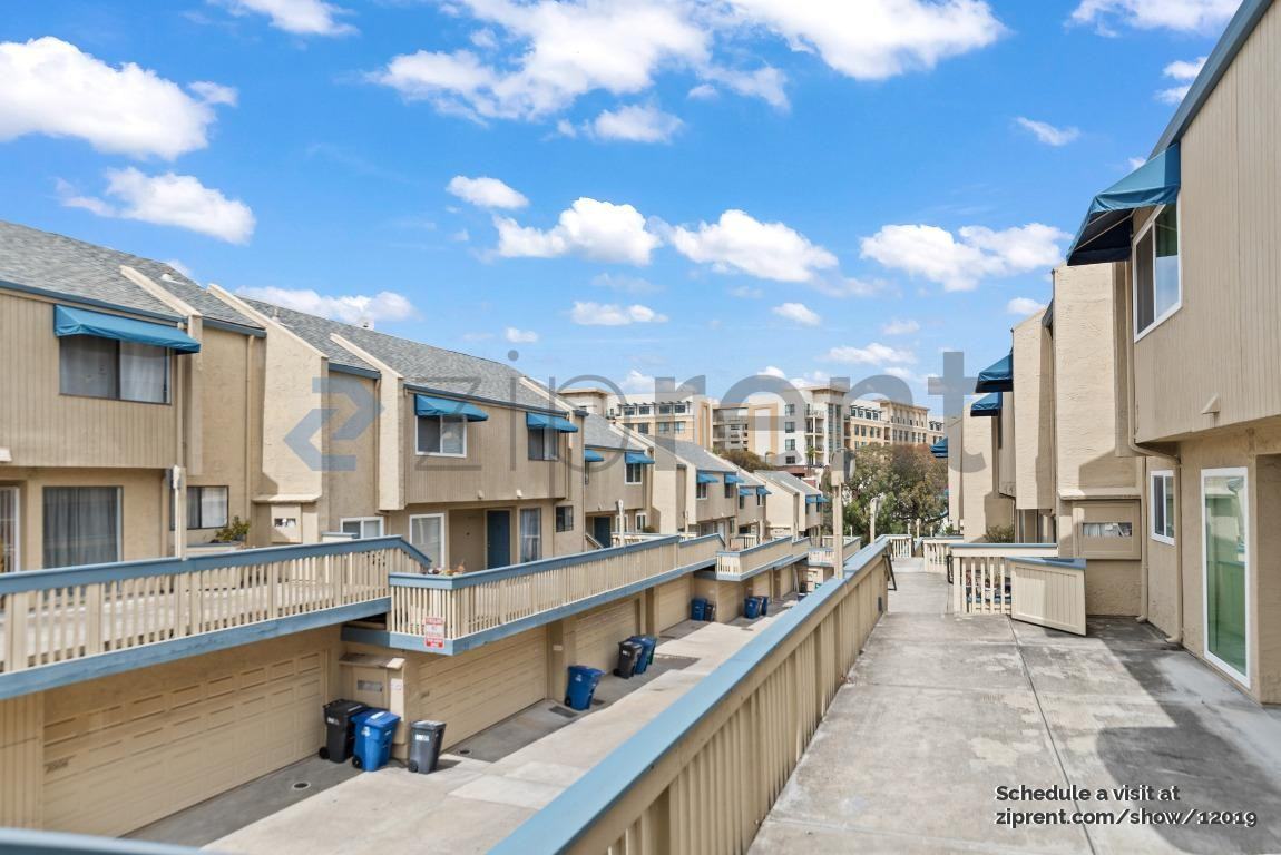1017 Imperial Pl #B - Photo 2 of 27