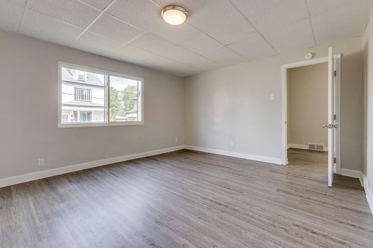 221 Millbridge St - Photo 7 of 32