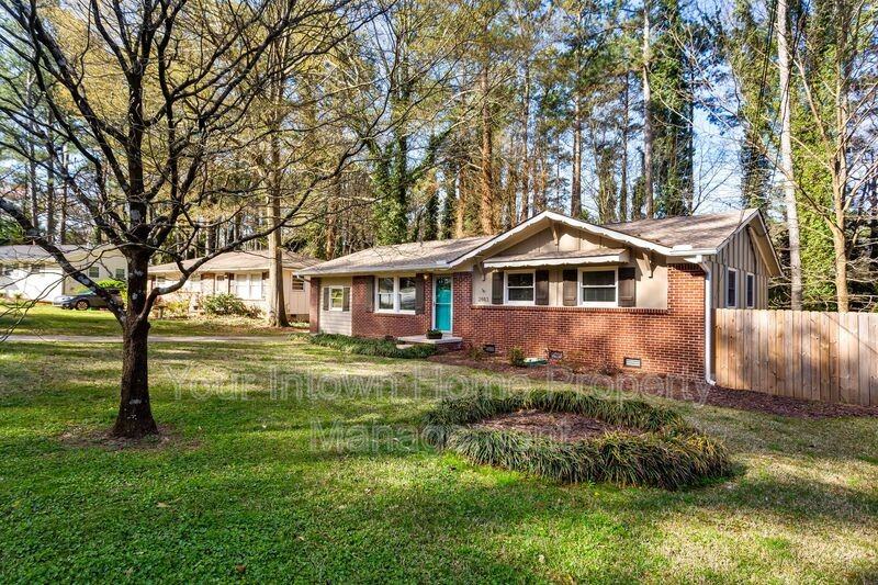 2883 Fantasy Ln - Photo 3 of 33