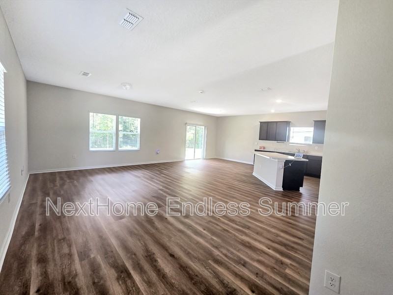 187 Logrono Ct - Photo 3 of 12