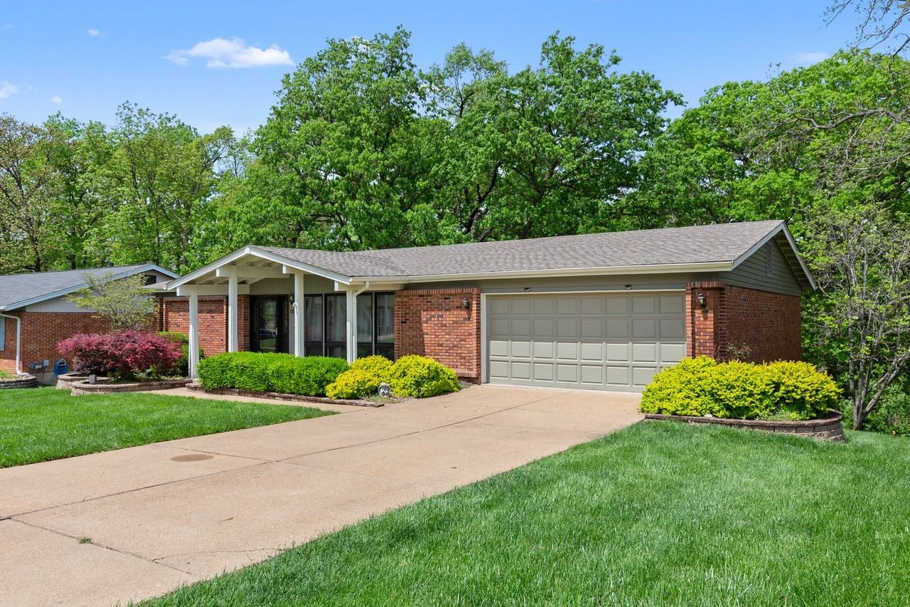 1681 Sunnyridge Rd - Photo 2 of 35