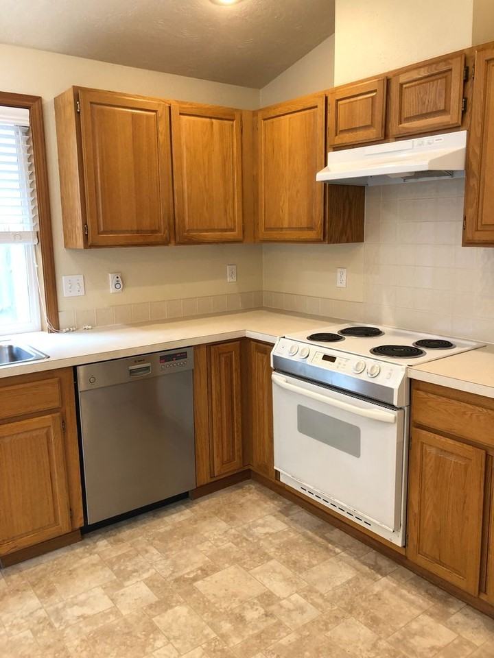 5553 Sw Windflower Dr - Photo 2 of 18