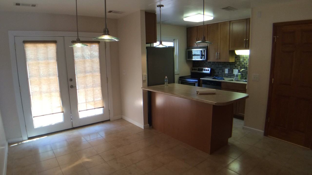 1929 Sussex Rd - Photo 3 of 13