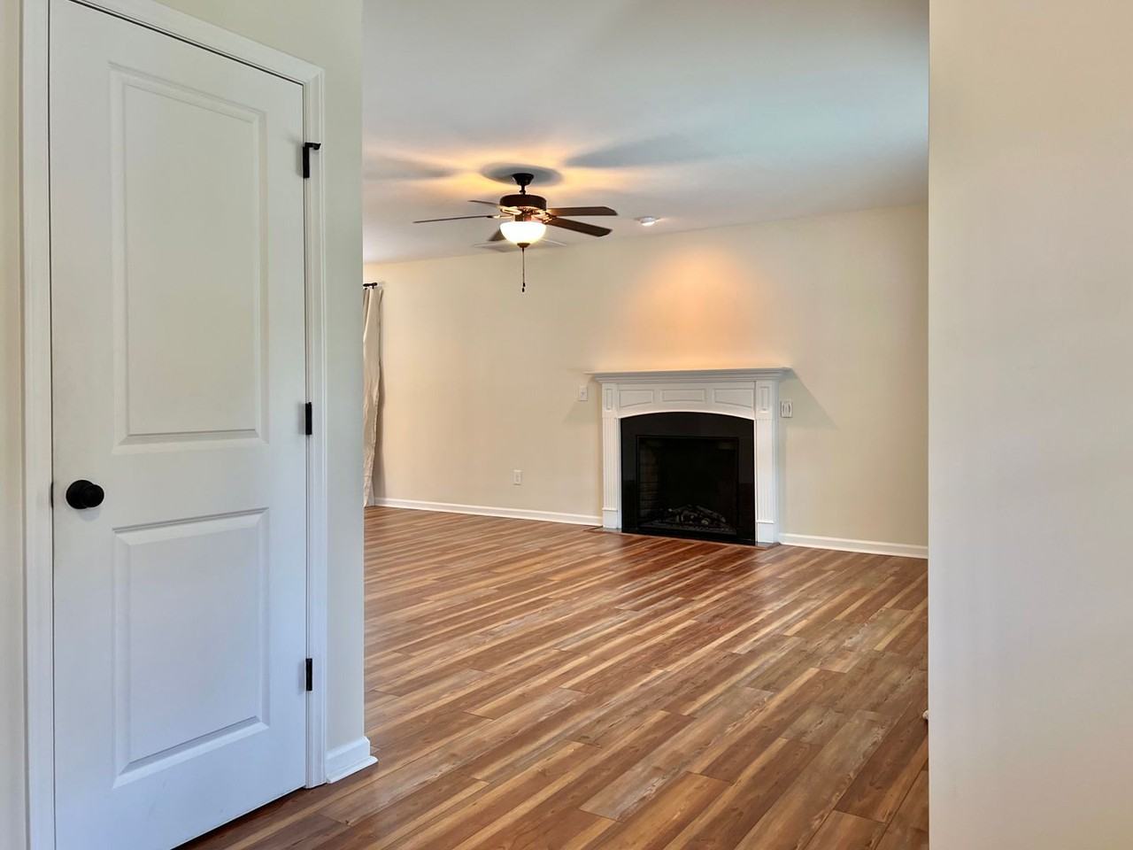 260 Sellhorn Blvd - Photo 3 of 24