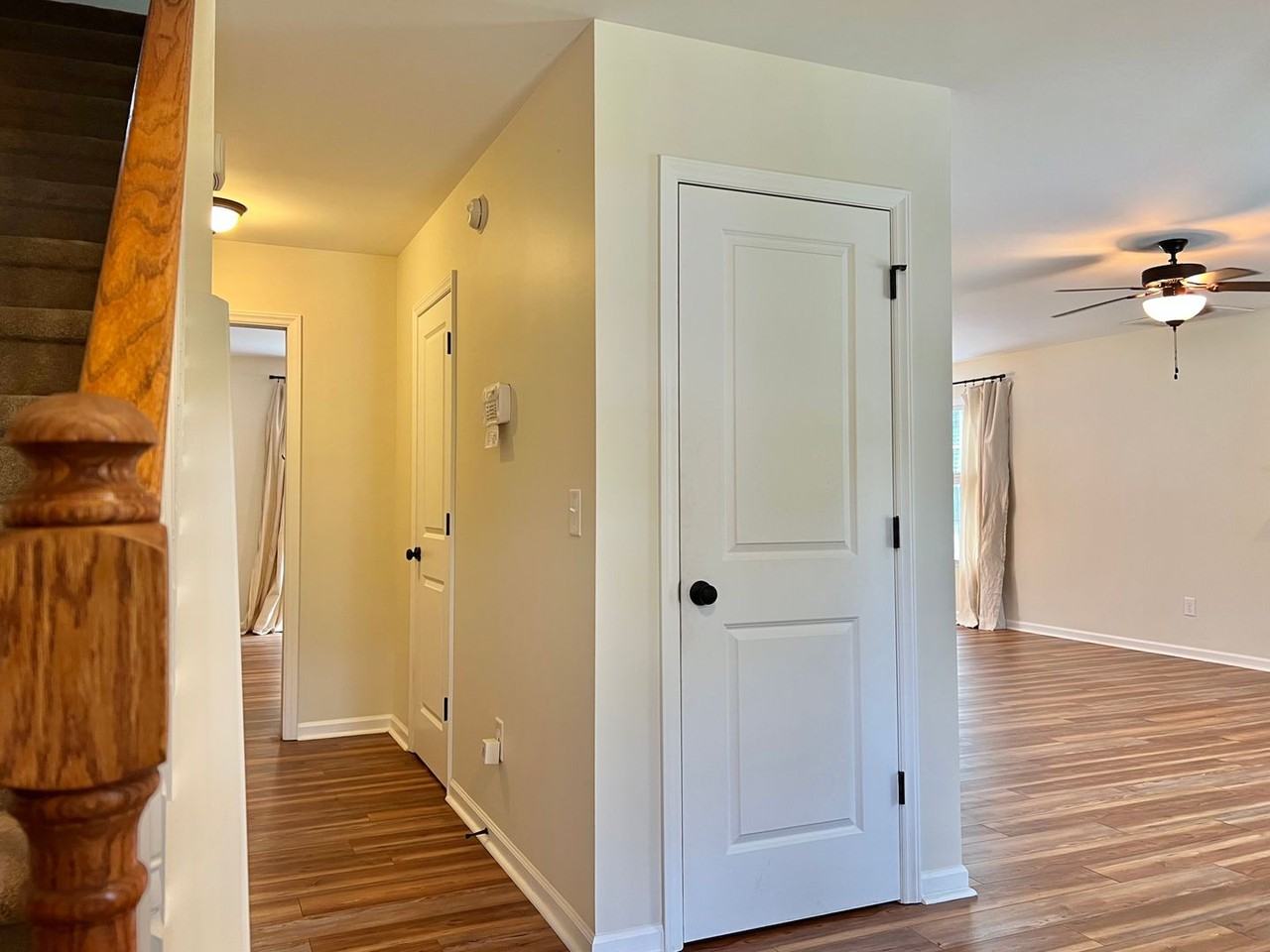 260 Sellhorn Blvd - Photo 2 of 24