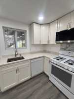 featured image of 428 Winslow St #B