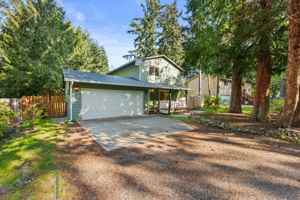 featured image of 21820 Crest Ln Se