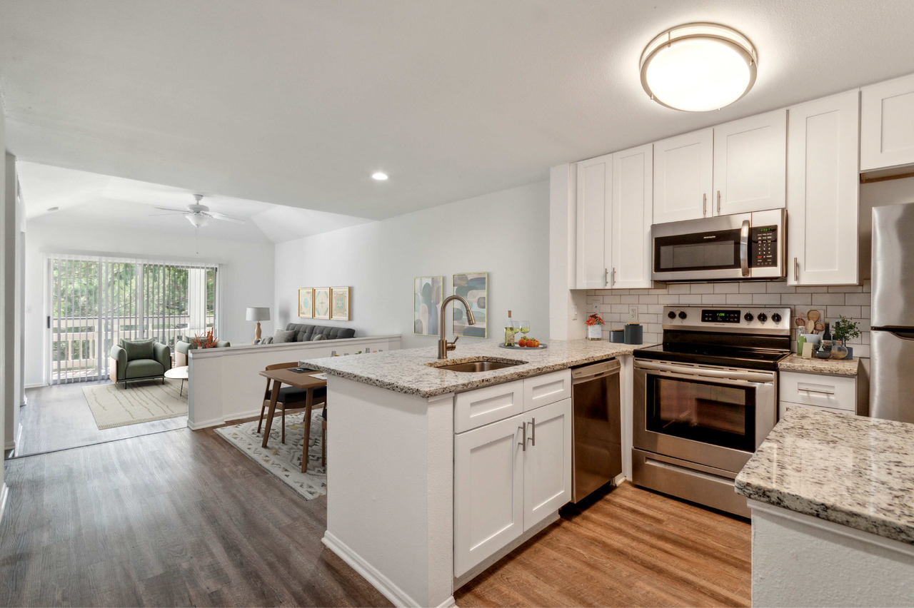 Village at Windermere Apartments - Photo 4 of 19