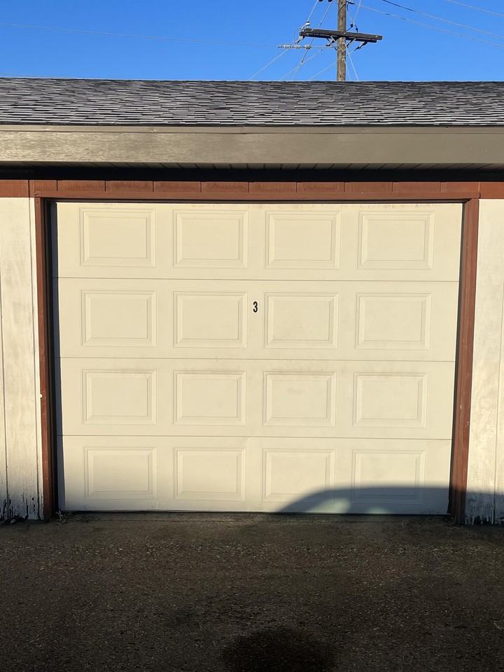 1117 College Street - Photo 2 of 22