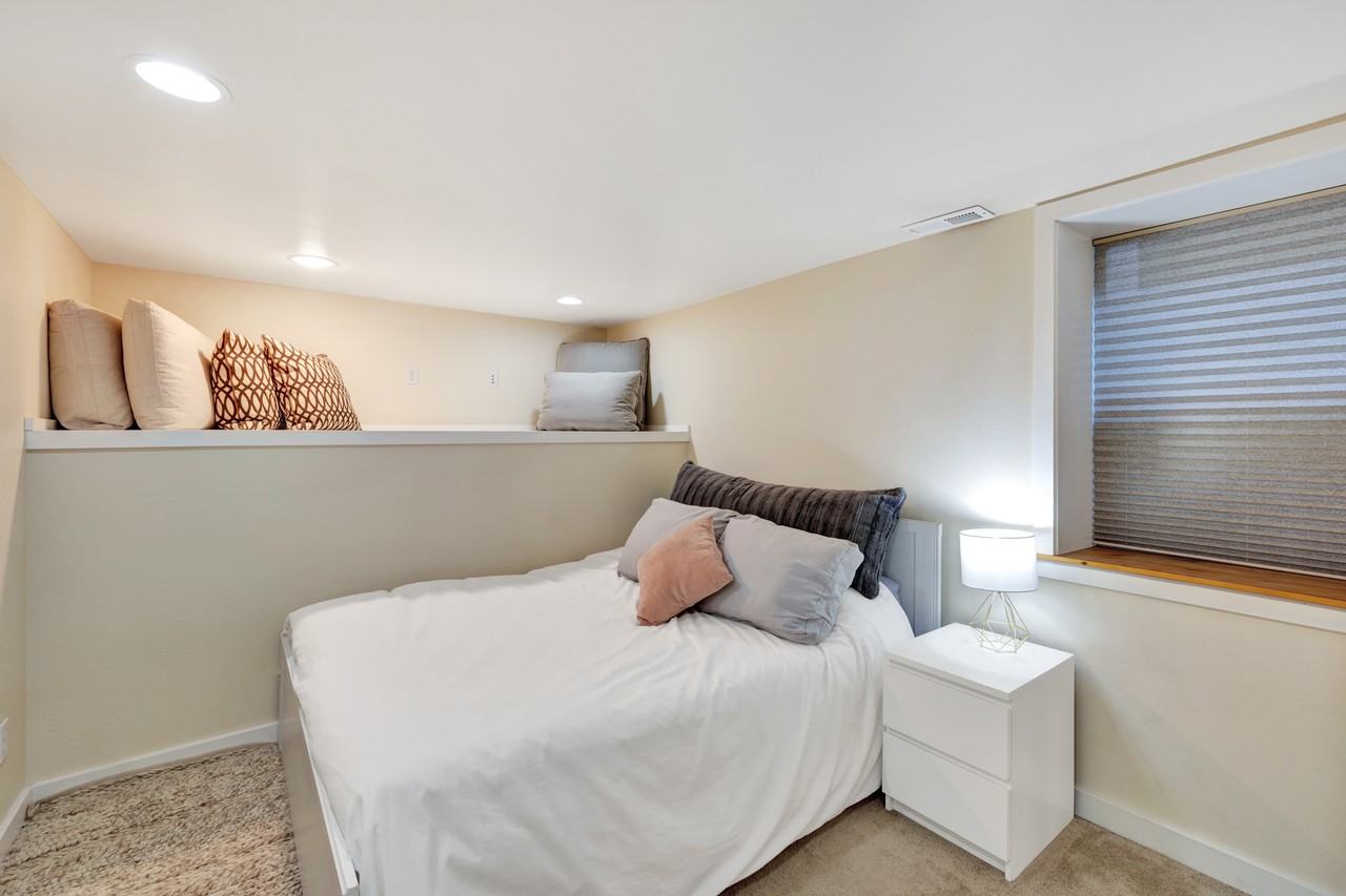 7911 5th Avenue Northeast #2 - Photo 5 of 11