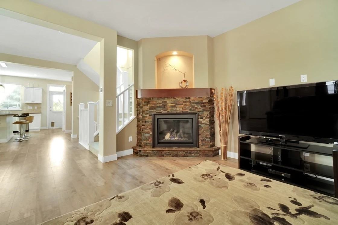 3398 Wilkie Avenue - Photo 7 of 32