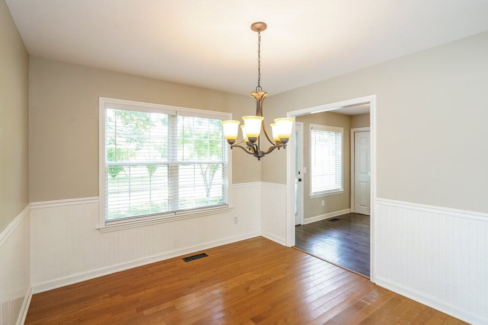 2817 Sutherland Dr - Photo 6 of 17