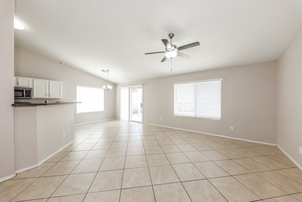 1411 E Carter Rd - Photo 3 of 16