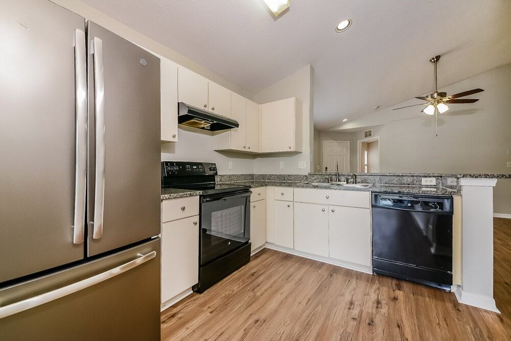 727 Cristelle Jean Dr - Photo 6 of 16