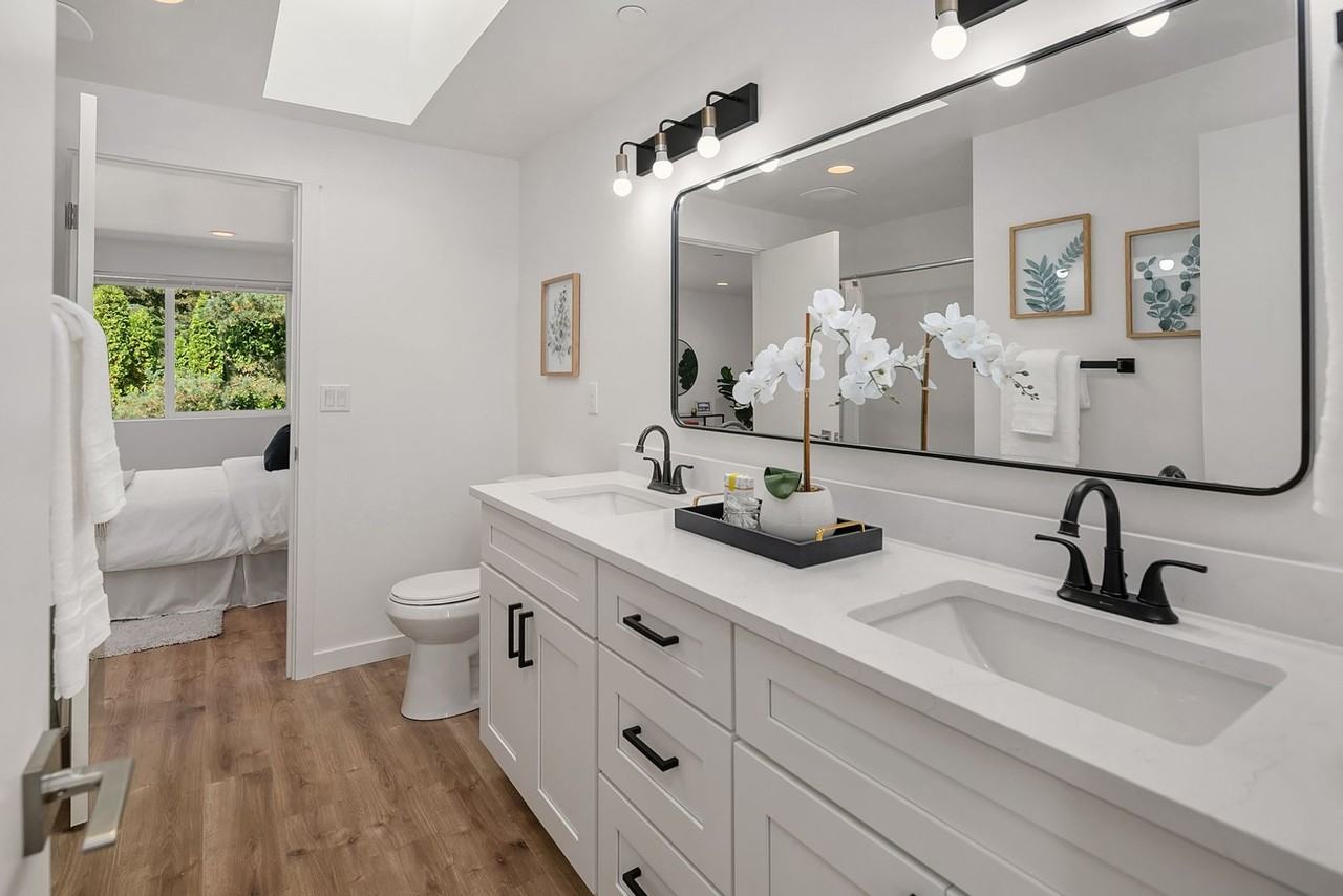 5707 Townhouses - Photo 3 of 36
