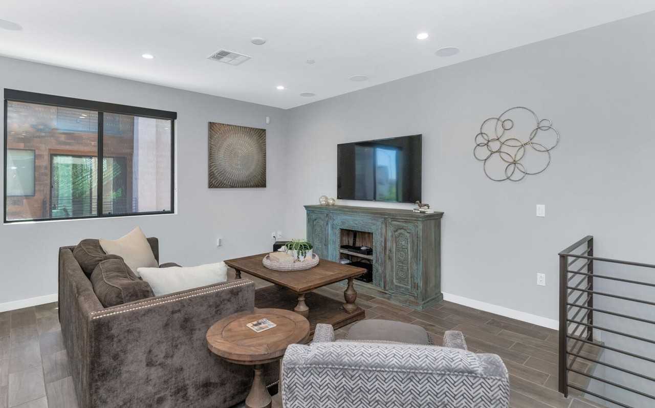 6990 E 6th St #1007 - Photo 4 of 32