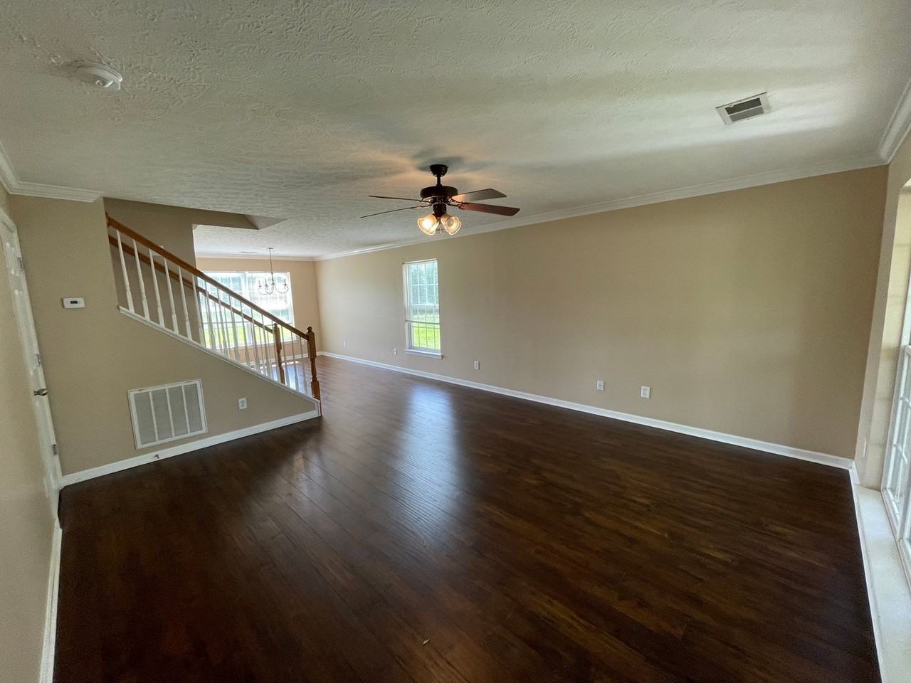 2009 Mccrory Pl - Photo 3 of 20