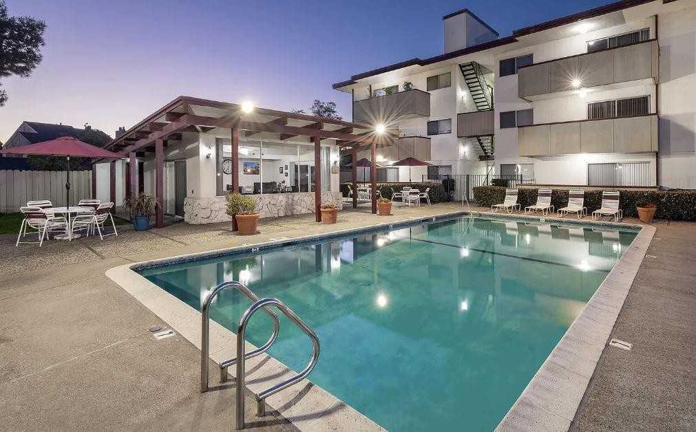 544 Central Ave - Photo 2 of 18