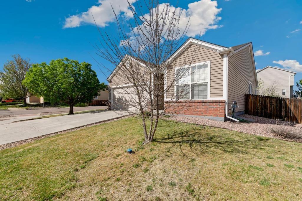 8703 Silver Glen Dr - Photo 2 of 28