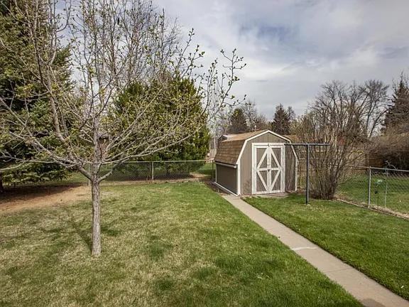 1020 Meadowbrook Dr - Photo 4 of 14