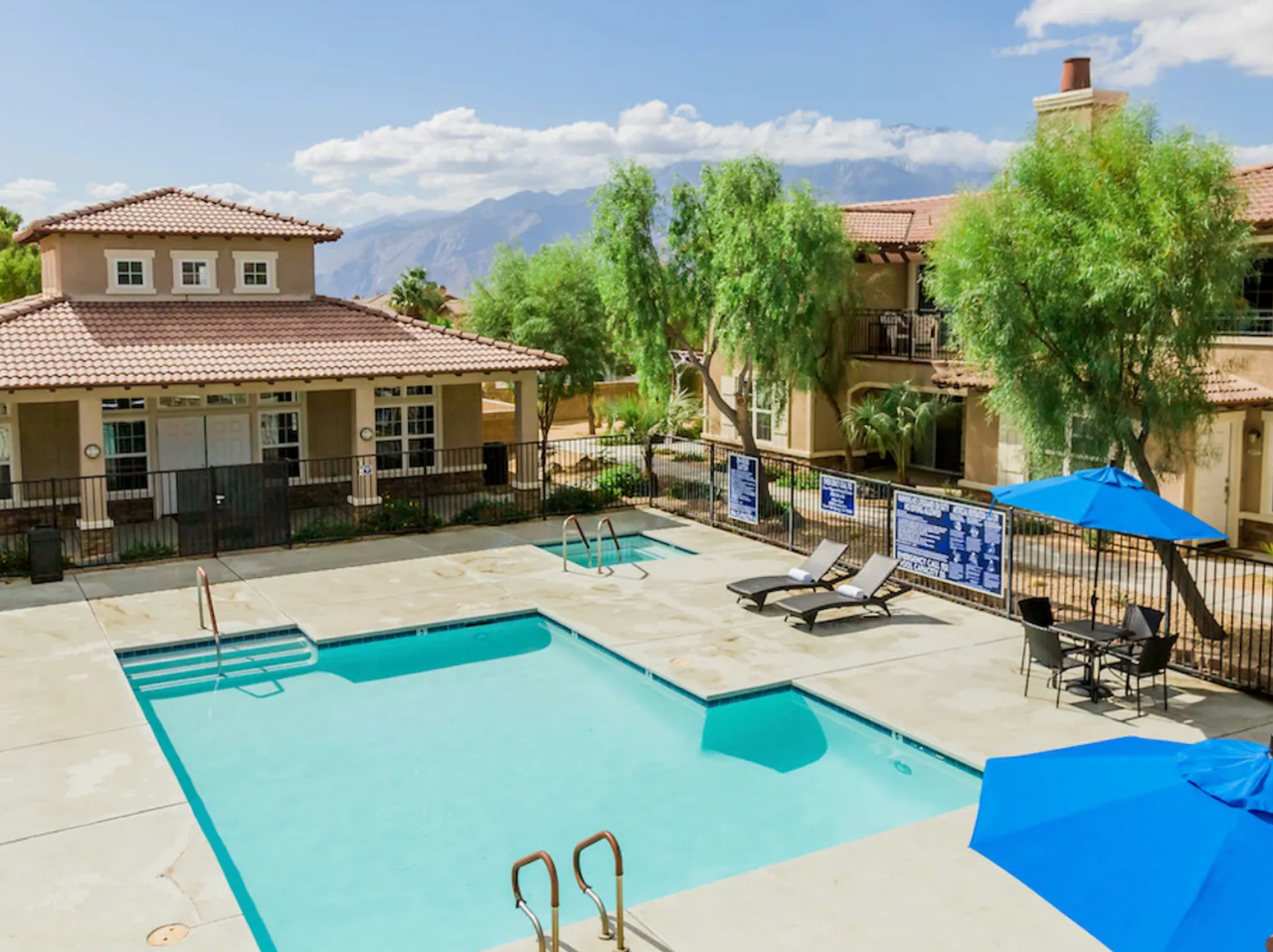 Willow Crest Townhome Apartments - Photo 3 of 11