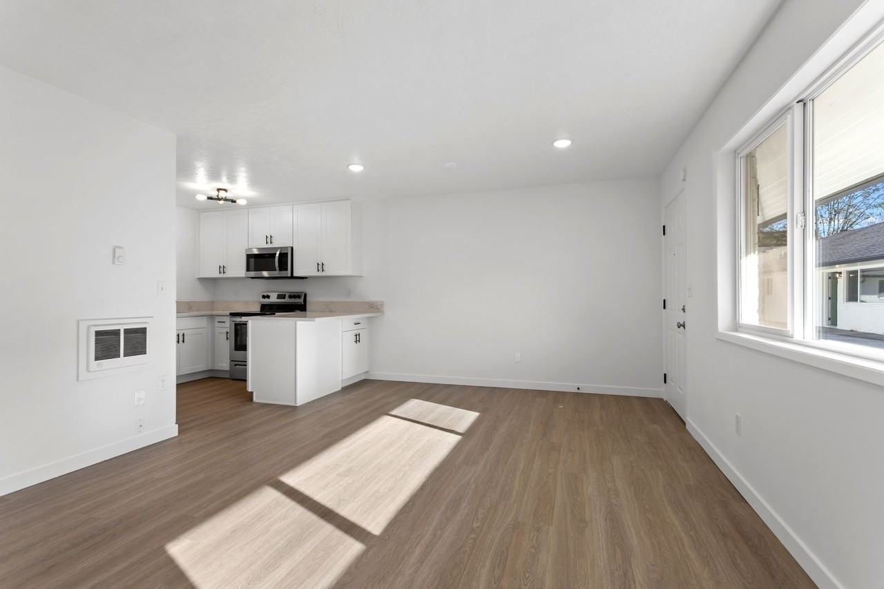 Tabor Villa - Photo 5 of 25