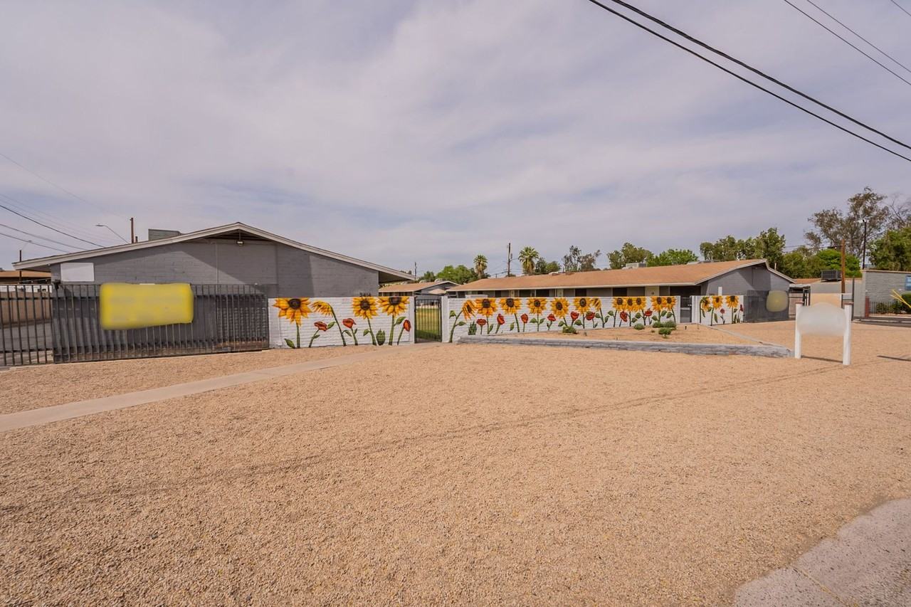 Free!!!! Beautiful One Bedroom Available. 1 month off first months rent move in promotion - Photo 5 of 26