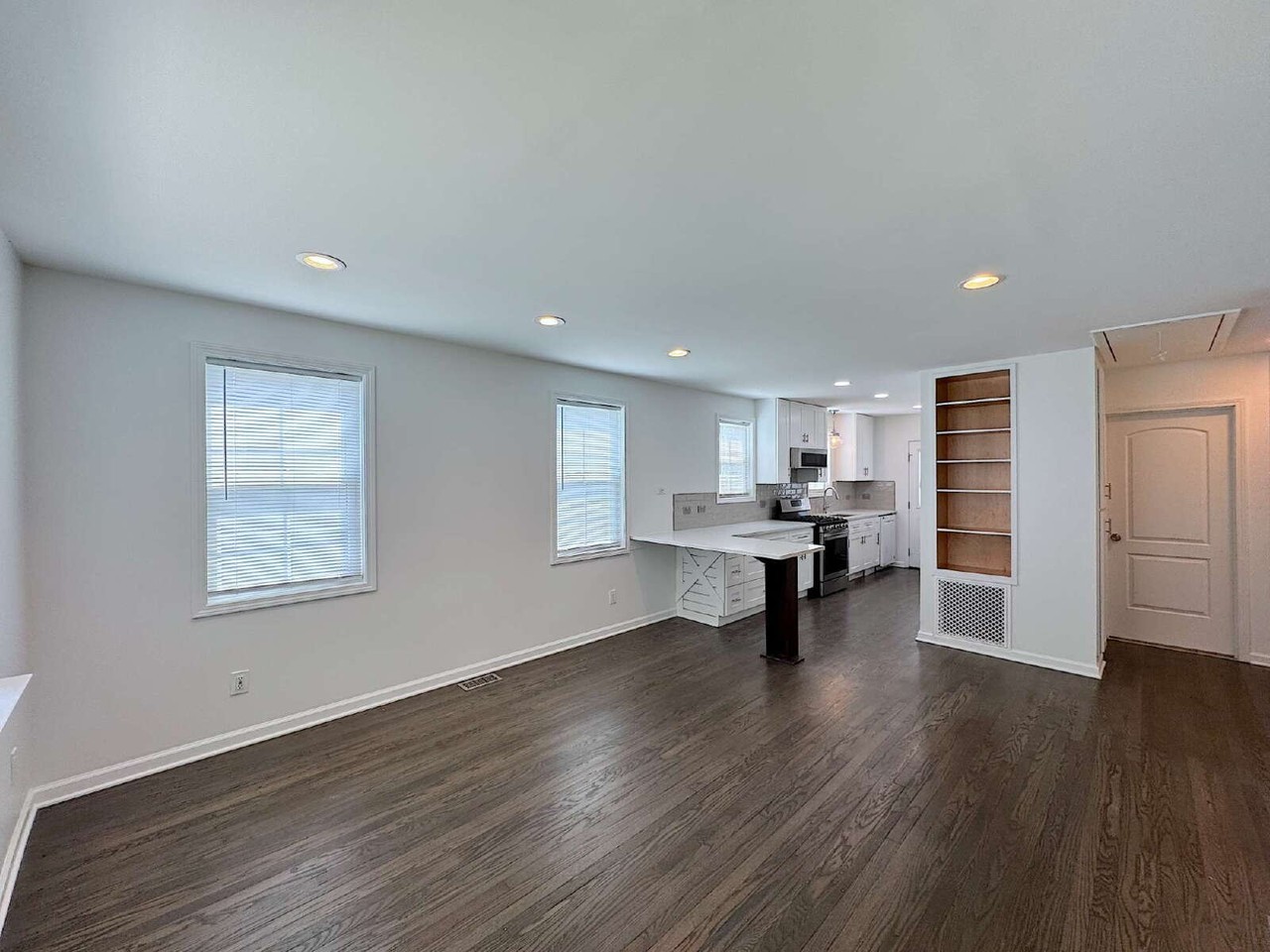 229 Pecan Rd - Photo 3 of 16