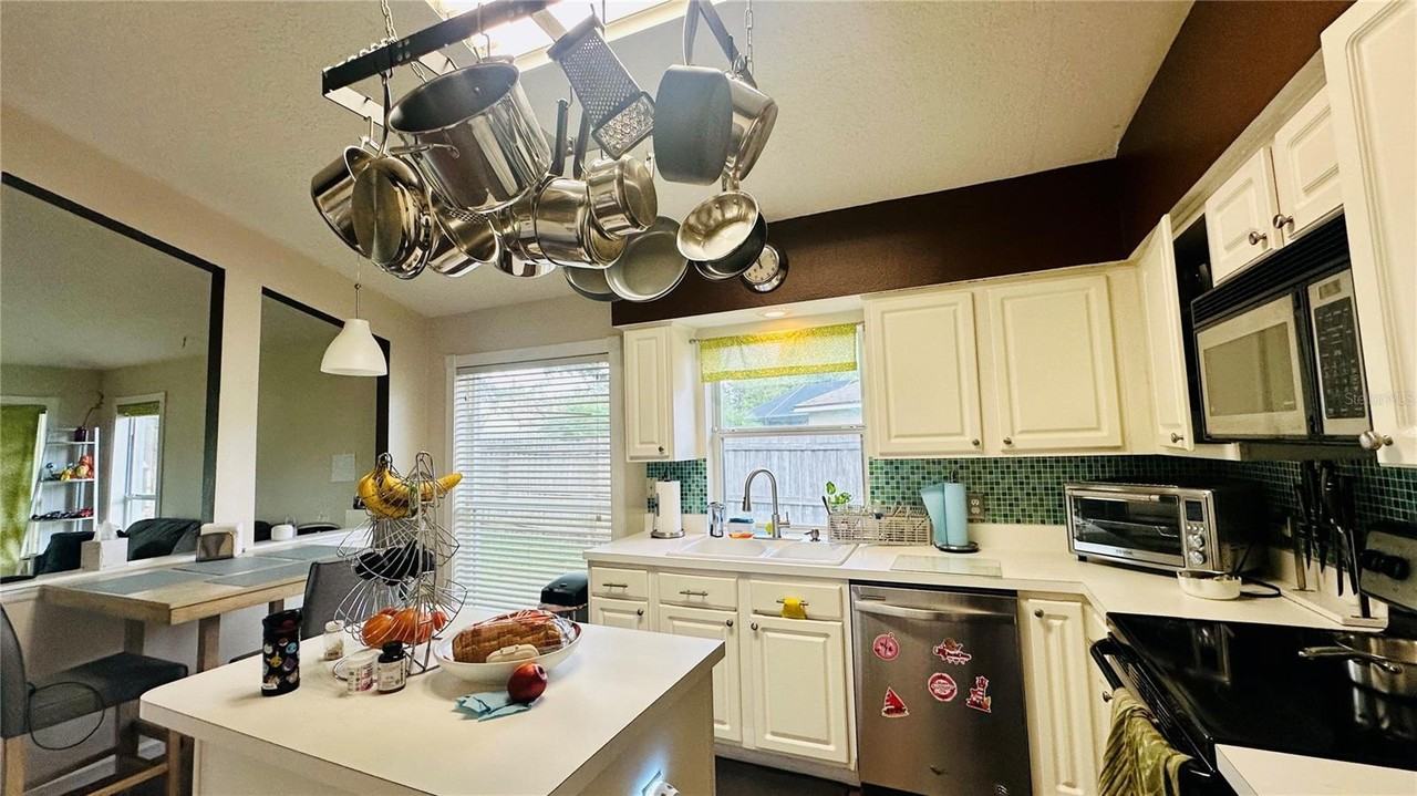 3227 Herons Point Cir - Photo 3 of 15