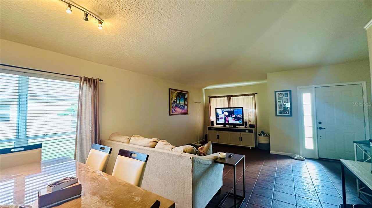 3227 Herons Point Cir - Photo 5 of 15