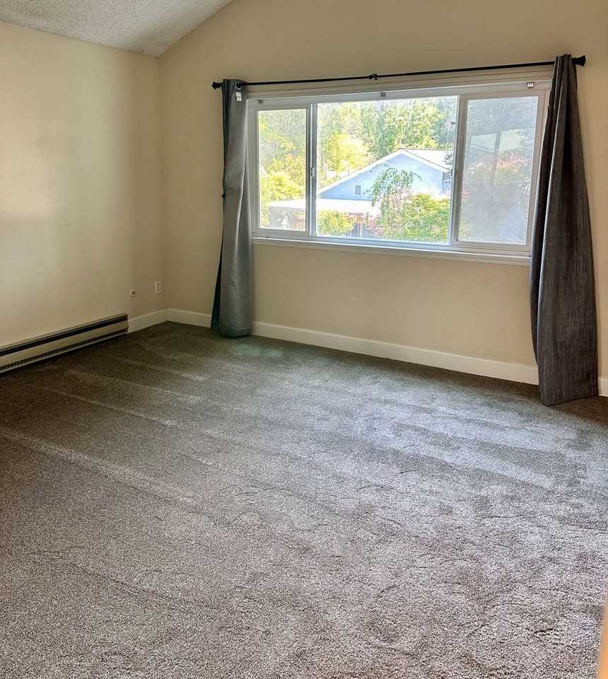 6456 Meadow Pines Avenue - Photo 5 of 14