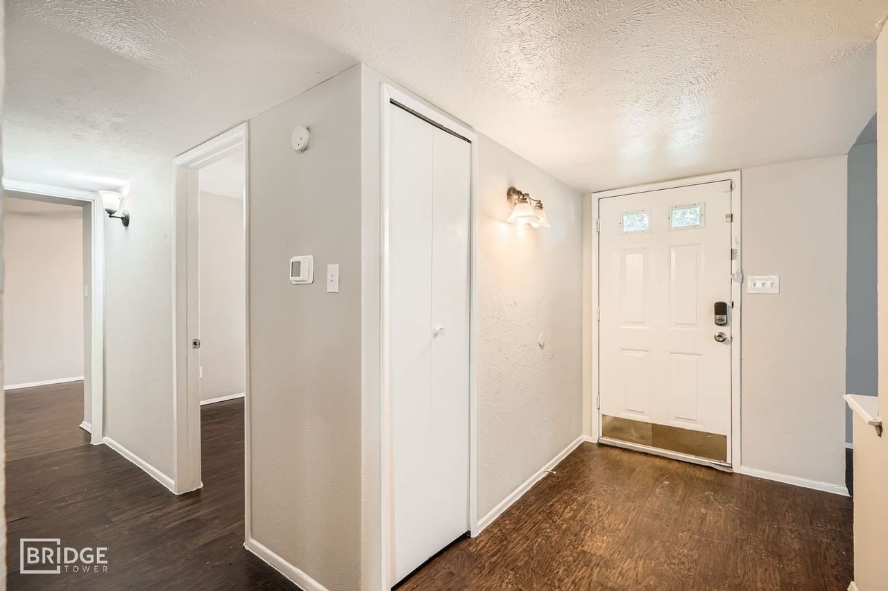 8314 Kensington Dr - Photo 3 of 29