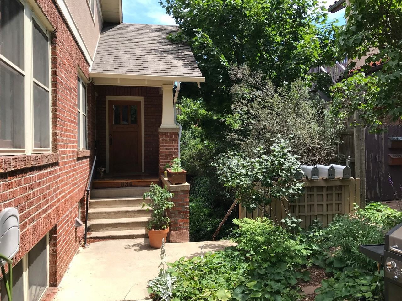 834 13th St - Photo 2 of 23