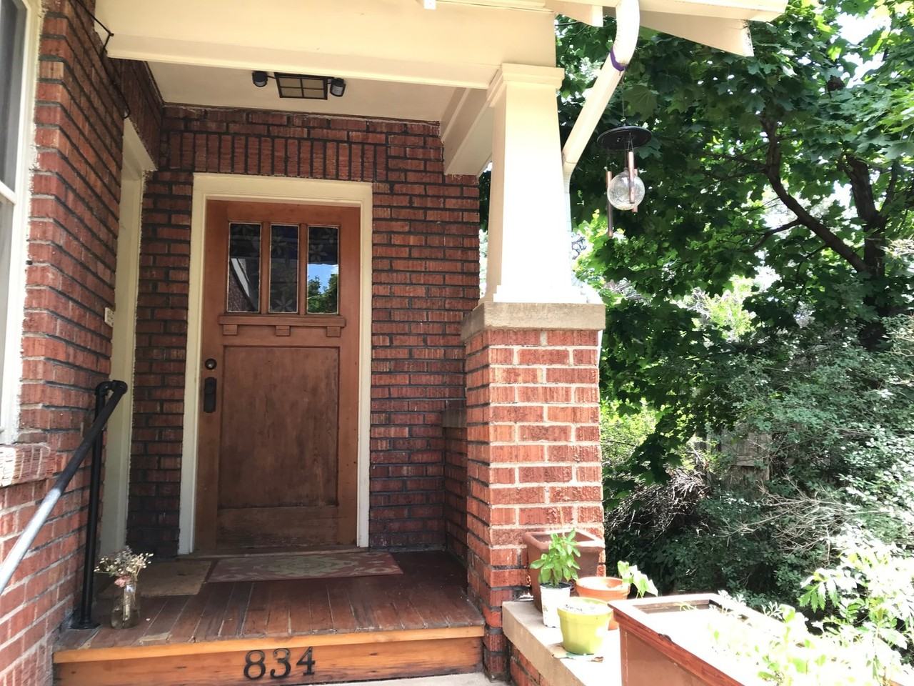 834 13th St - Photo 3 of 23