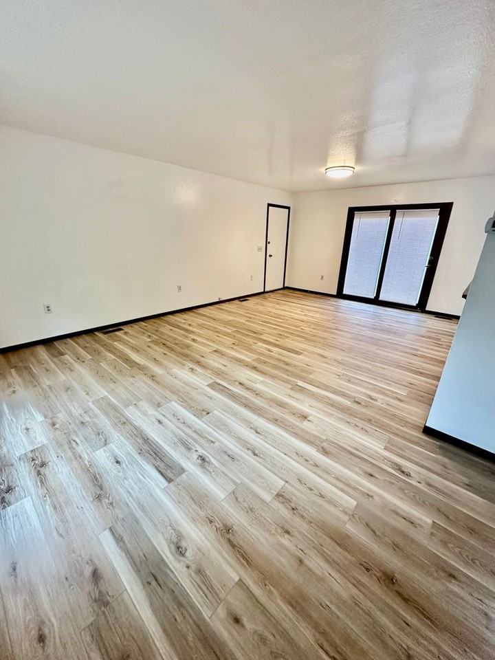 2315 Onyx Rd - Photo 2 of 17